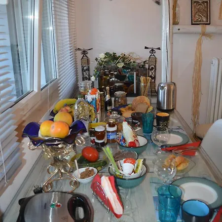 Penelope Bungalow Luxury Near To Airport Holiday home Dhrafi