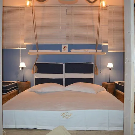 Penelope Bungalow Luxury Near To Airport